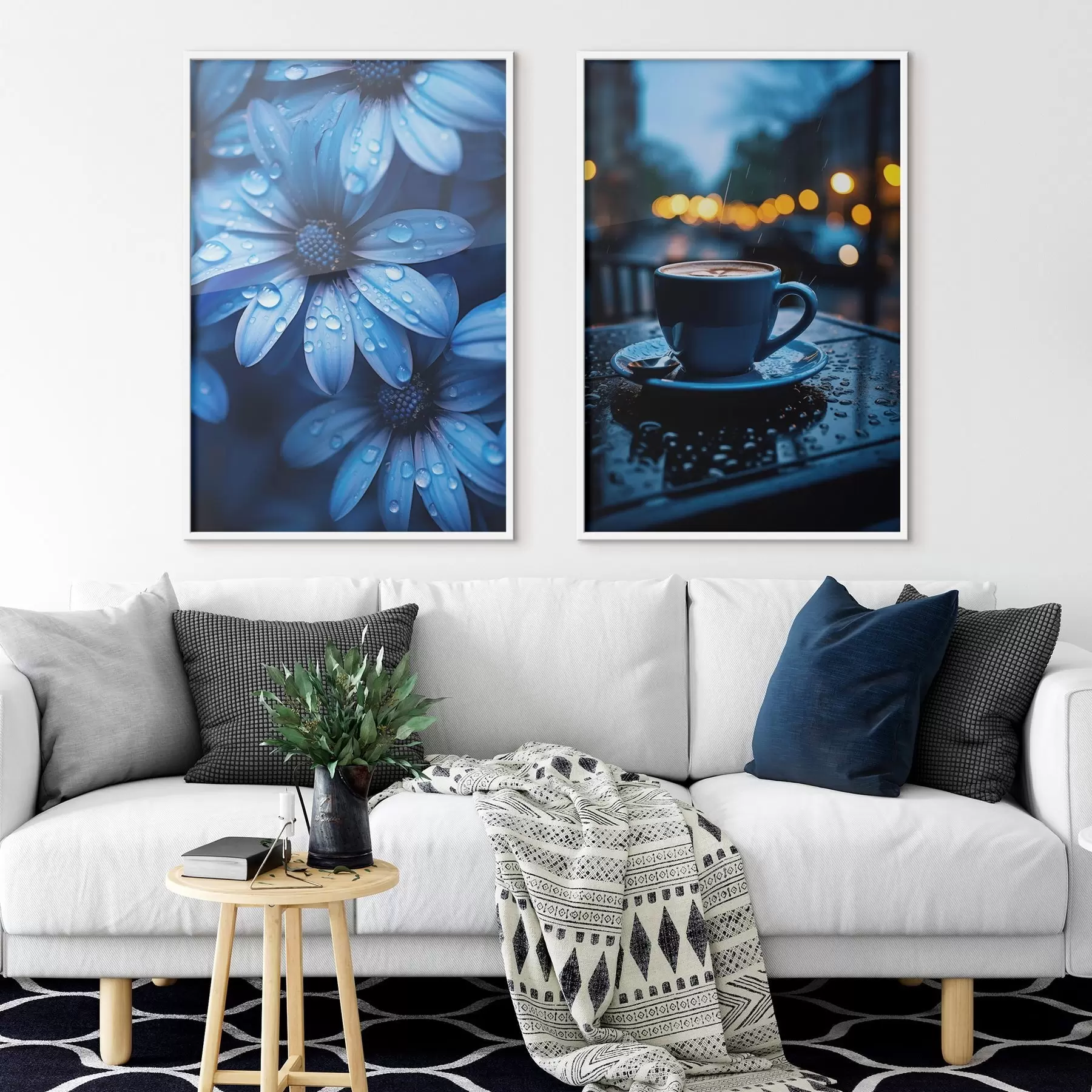 Fotobehang Blauwe bloemen met waterdruppels en een kopje koffie in de regen d00694