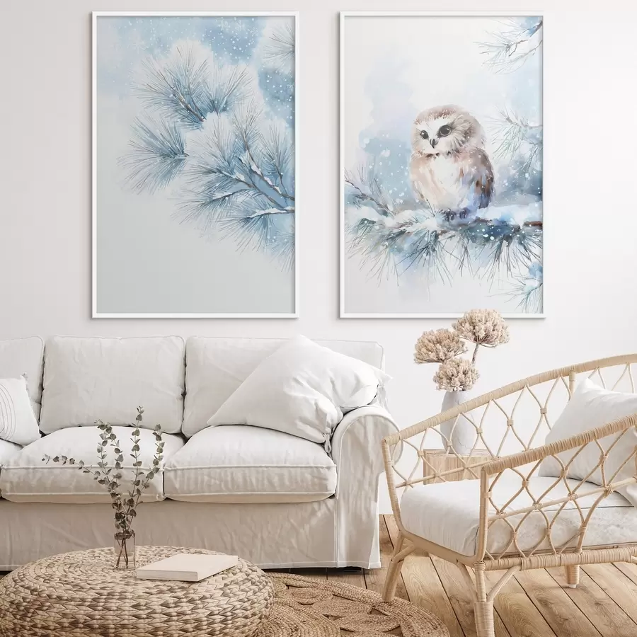 Fotobehang schattige uil op een met sneeuw bedekte dennenboomtak in aquarelstijl d01168