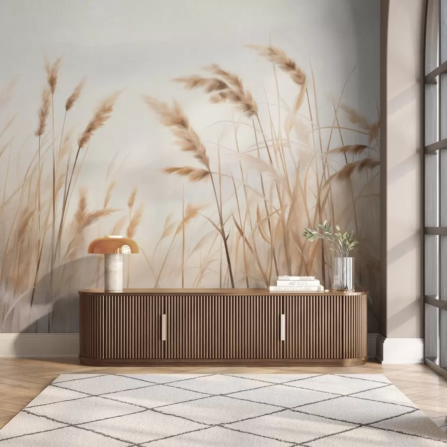 Fotobehang Hoog, gestructureerd droog gras met korenaren in het veld tegen een zachte, bleke achtergrond w09648