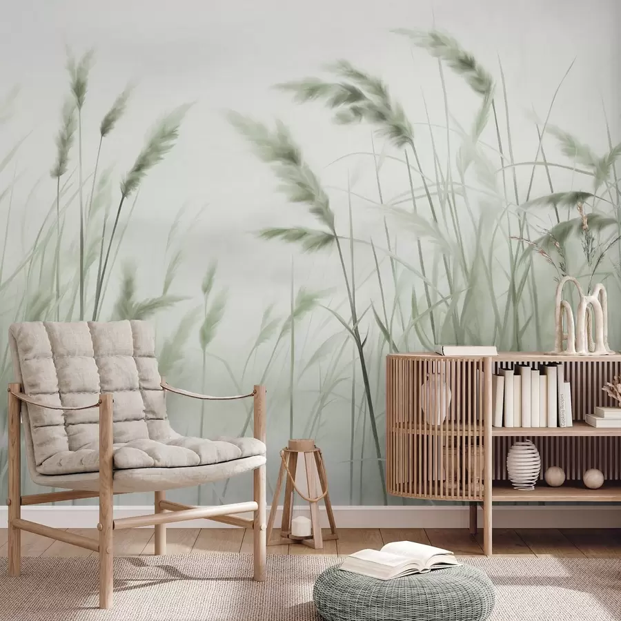 Fotobehang Hoog, gestructureerd droog gras met korenaren in het veld tegen een zachte, bleke achtergrond w09648v1