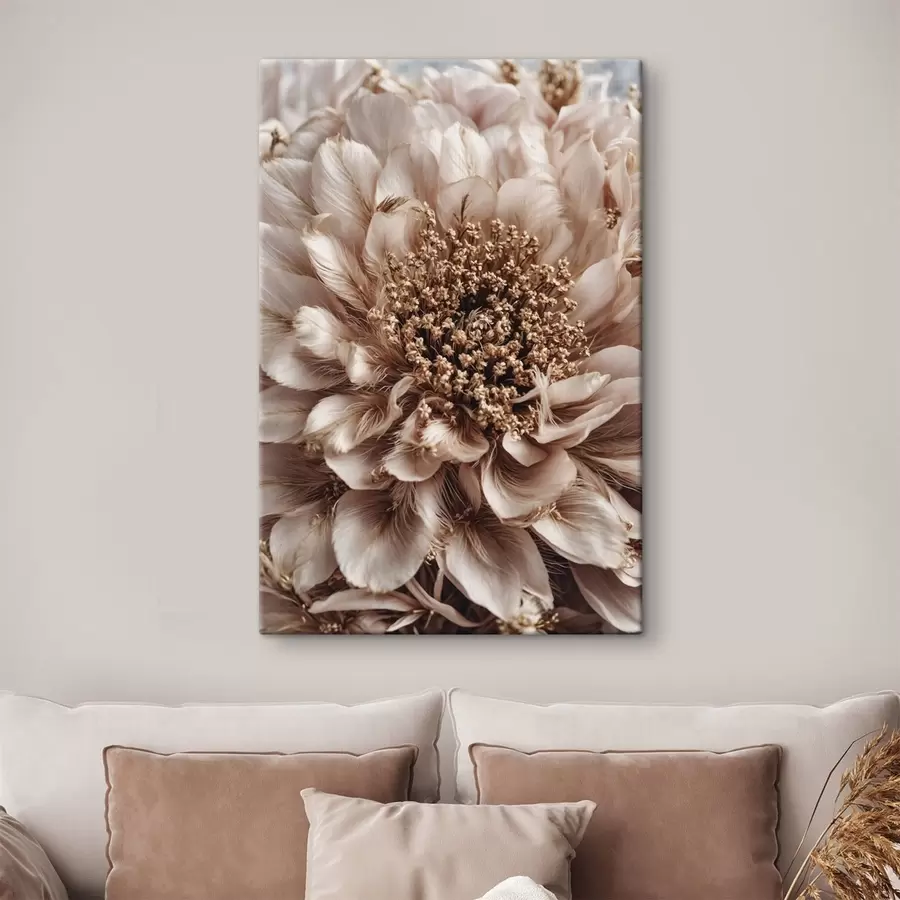  Schilderijen Close-up van een bleke bloem met rijk gestructureerde bloemblaadjes s47769