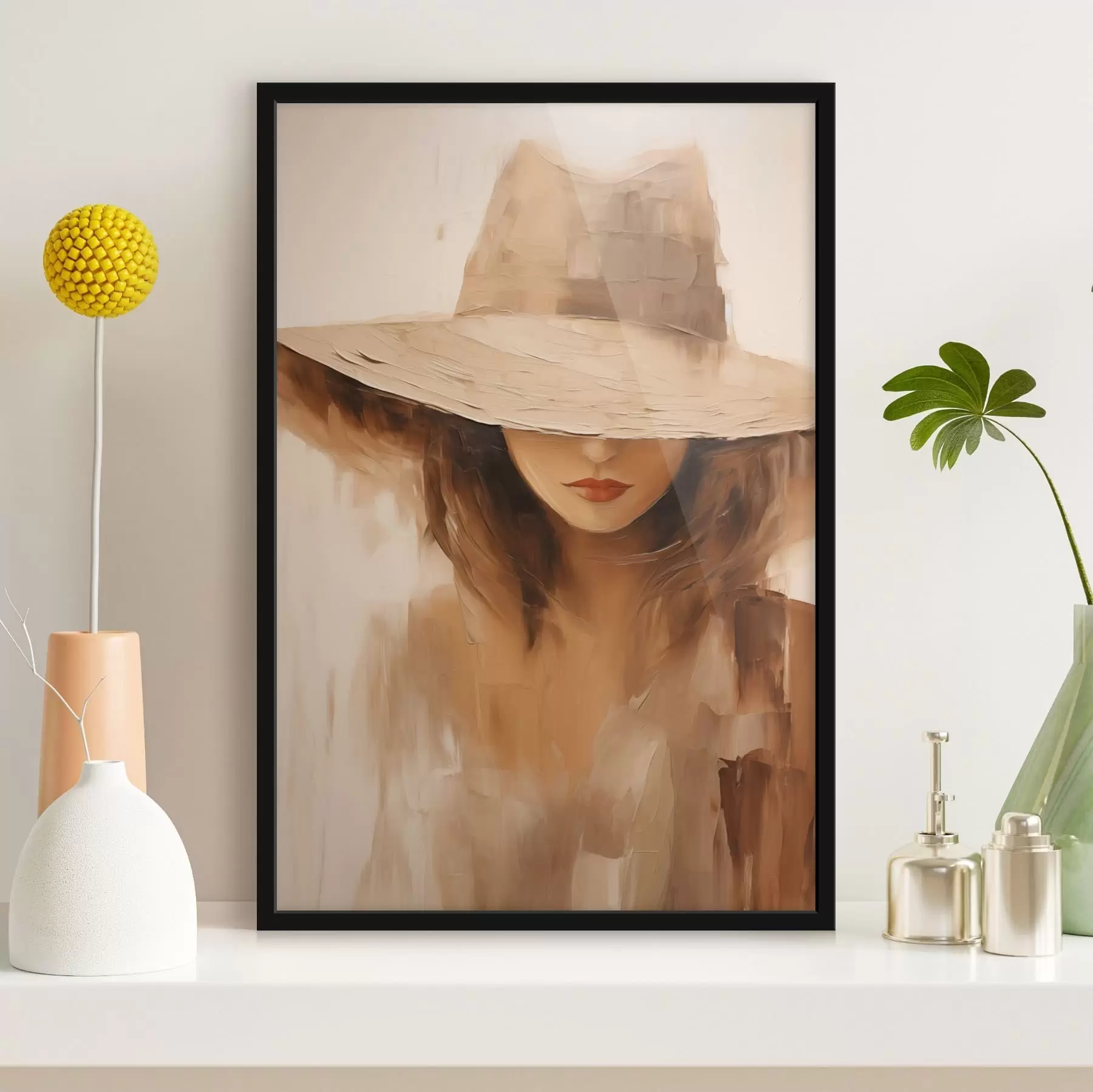 Fotobehang Vrouw met hoed in warme abstracte penseelstreken f47312