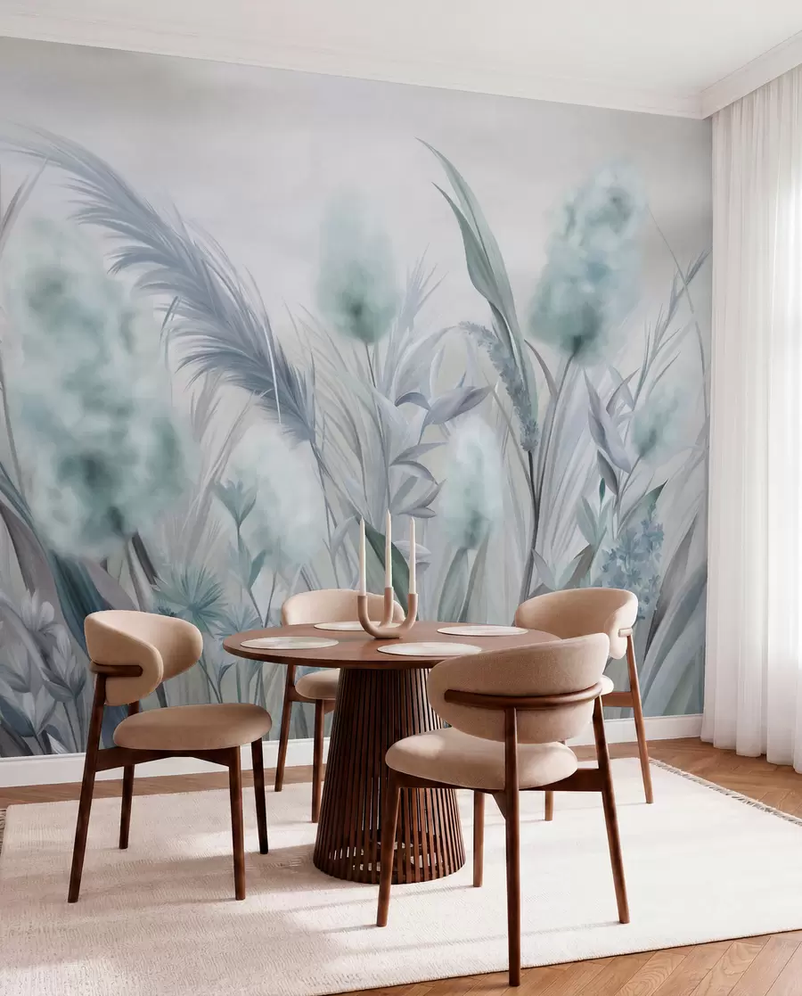 Fotobehang Blauw en grijs pampagras en andere gedroogde bloemen met een zachte, nevelige lucht op de achtergrond w09635v1