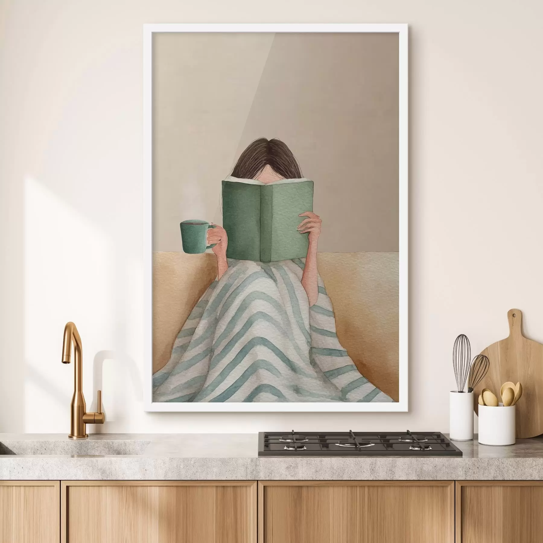 Fotobehang zachte aquarelillustratie van een vrouw die op de bank zit en een boek leest f48114