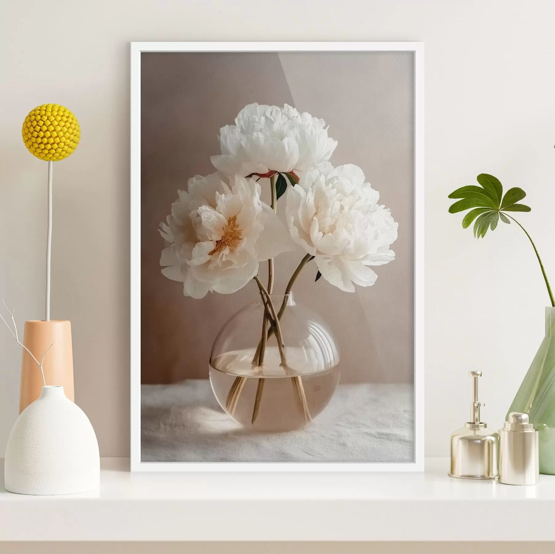 Fotobehang luchtig, minimalistisch stilleven met  pioenen f48119