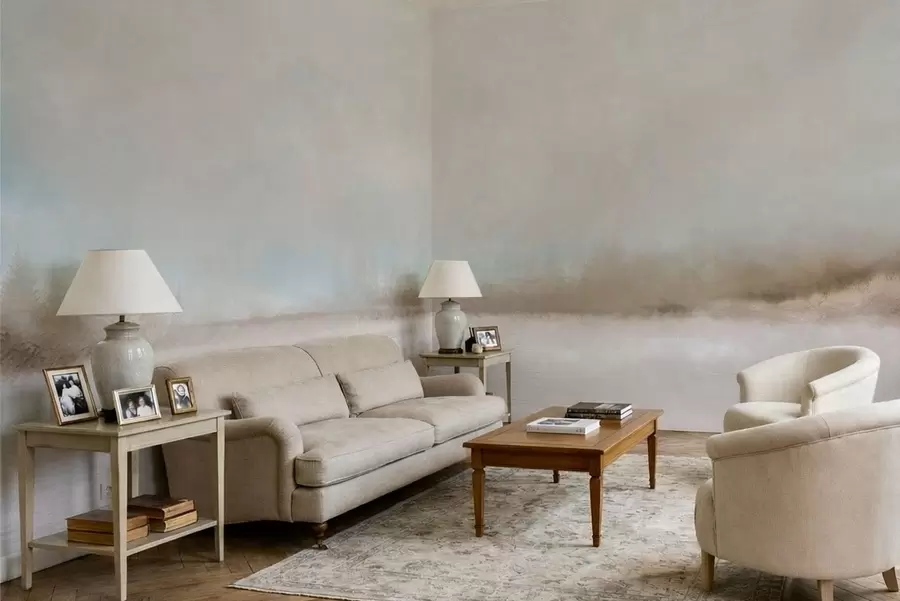 Fotobehang Mistig landschap met meer en bos w05319