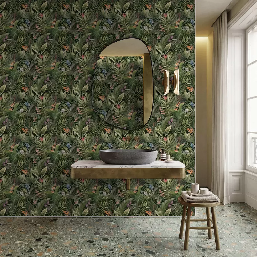 Fotobehang Tropische bladeren met bloemen op een donkere achtergrond a01153