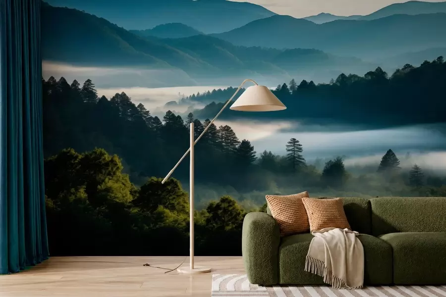 Fotobehang Berglandschap met mist en bossen bij zonsopgang w05573