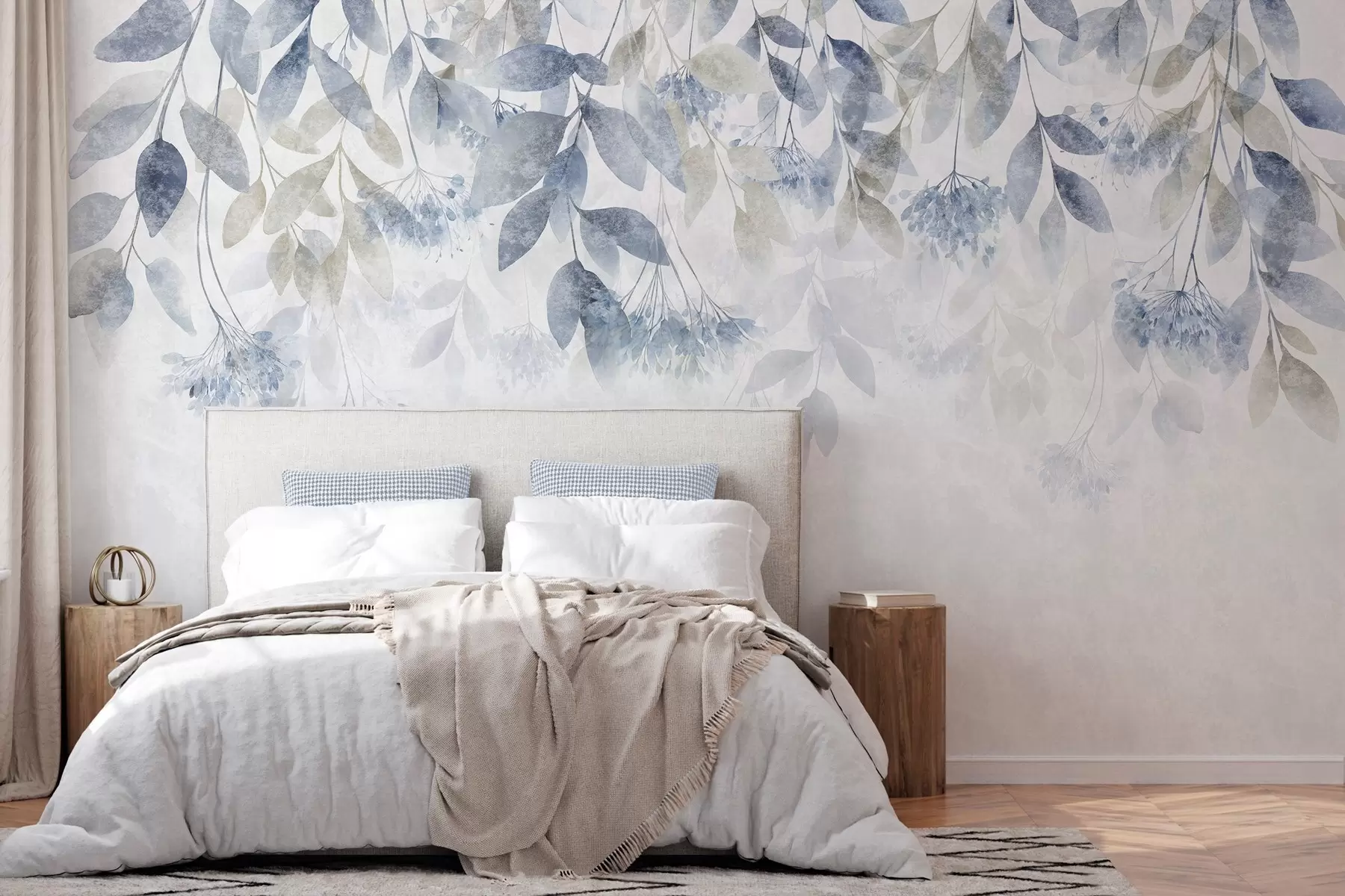 Fotobehang bladeren met structuur die in golven hangen, met bloemen in blauwe en beige tinten w05565v1