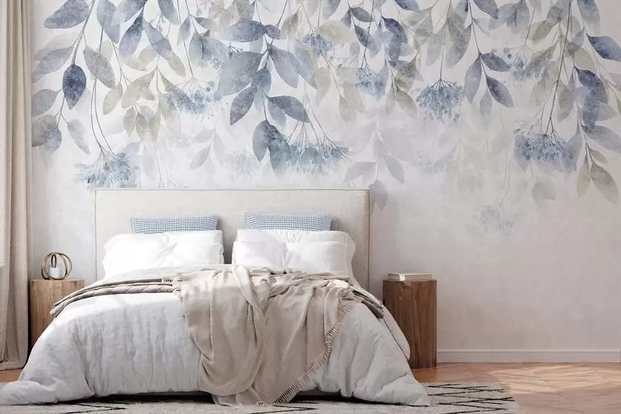 Fotobehang bladeren met structuur die in golven hangen, met bloemen in blauwe en beige tinten w05565v1