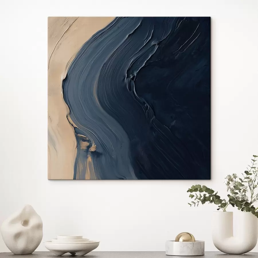  Schilderijen Abstracte diepblauwe golven op een beige achtergrond met expressieve penseelstreken in de stijl van een olieverfschilderij s48884