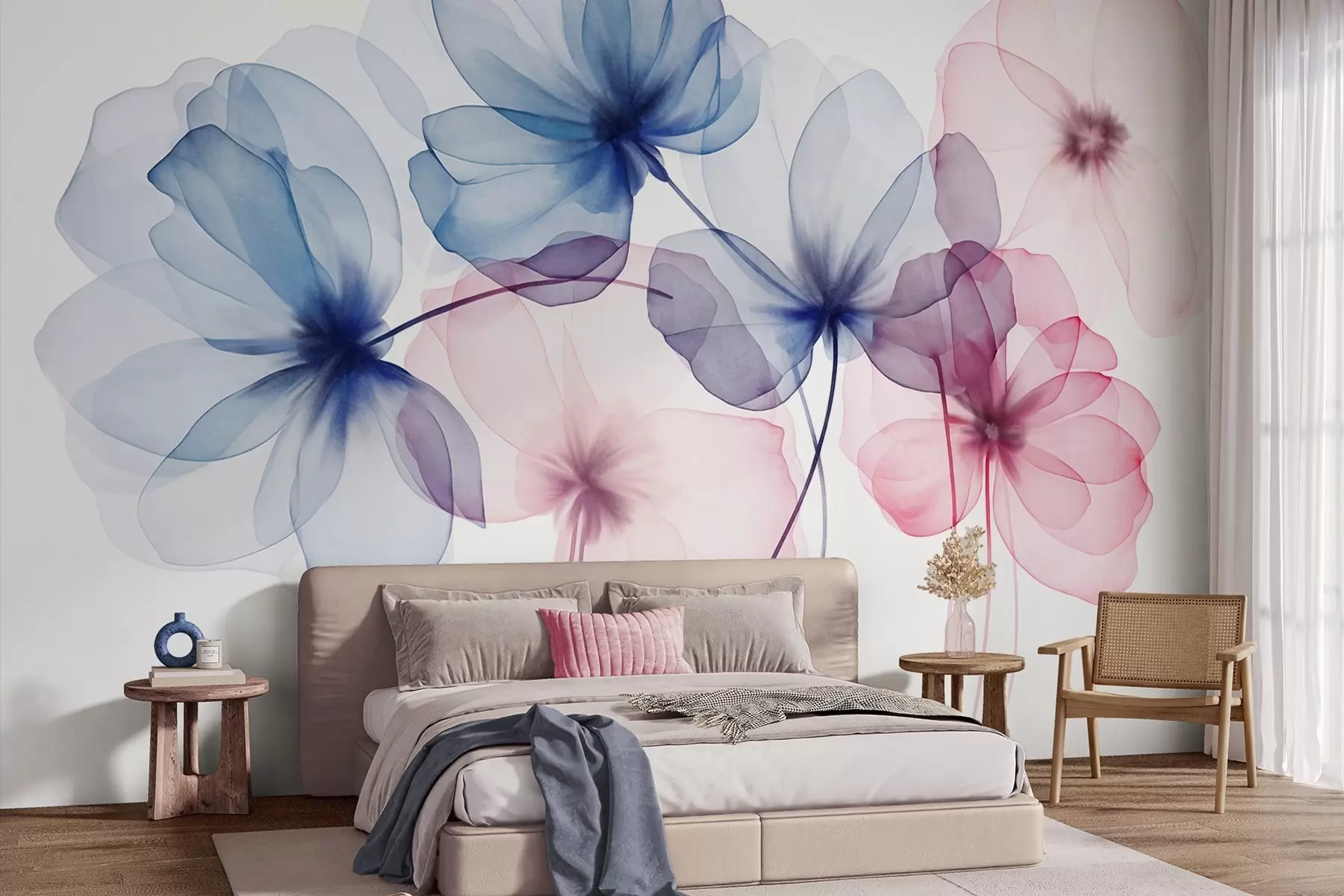 Fotobehang Doorschijnende, gestructureerde blauwe en roze bloemen op een lichte achtergrond, met elkaar overlappende delicate bloemblaadjes w09892