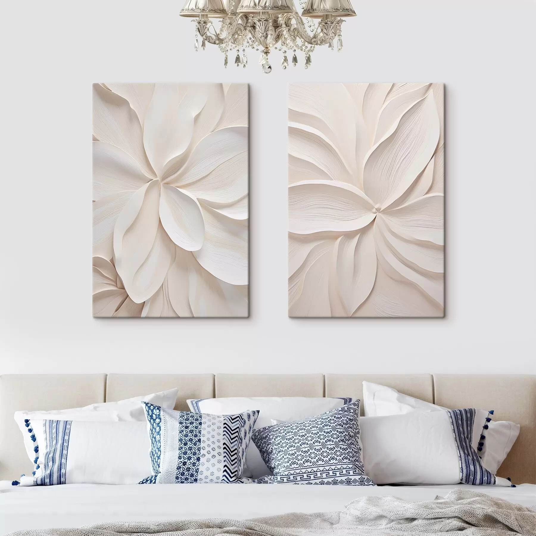  Schilderijen Abstracte, grote, roomwitte bloem met delicate, gelaagde bloemblaadjes m30691
