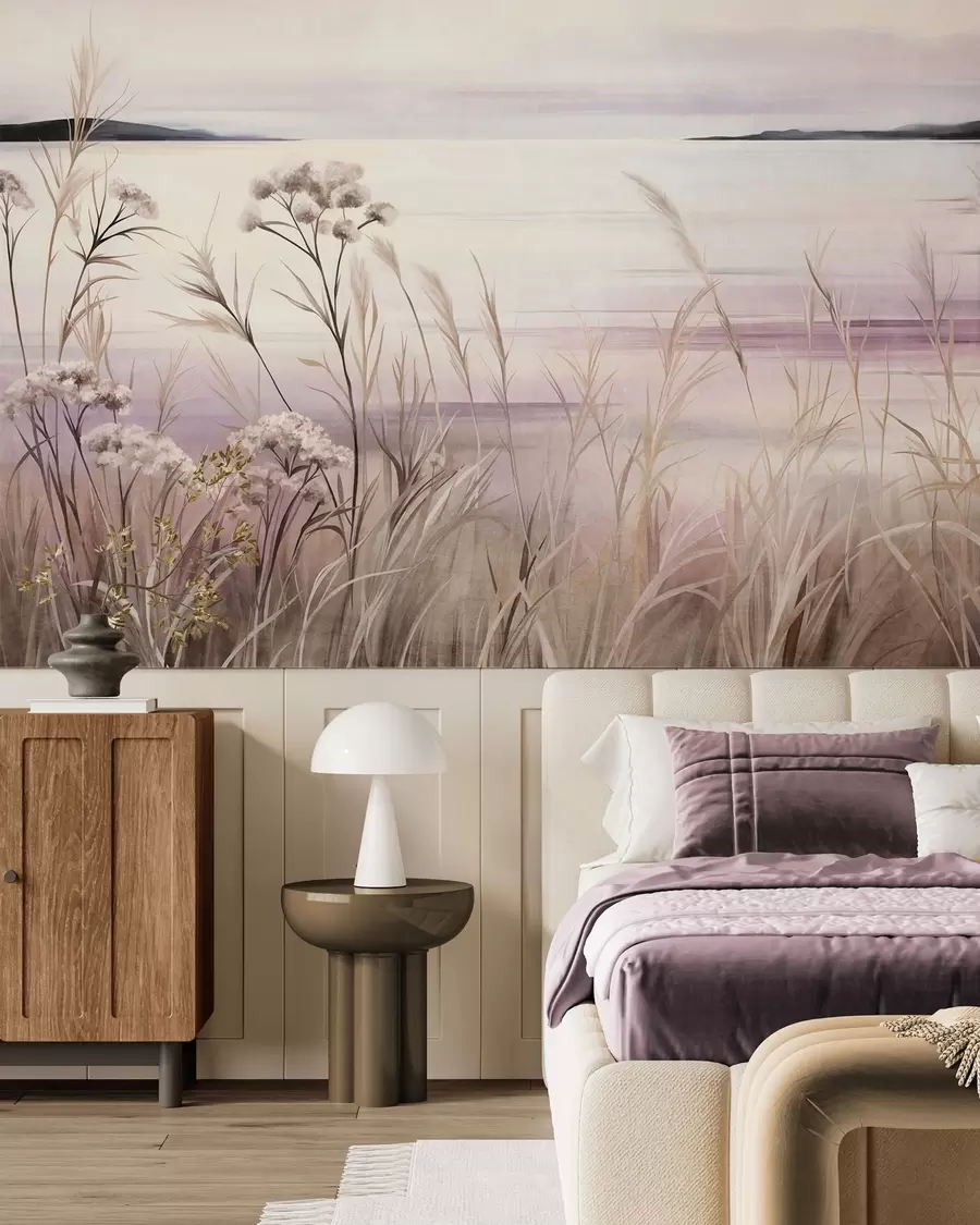 Fotobehang Gedroogde bloemen met een landschappelijke textuur en hoog gras bij de rivier, een zachte, pastelkleurige lucht w09939