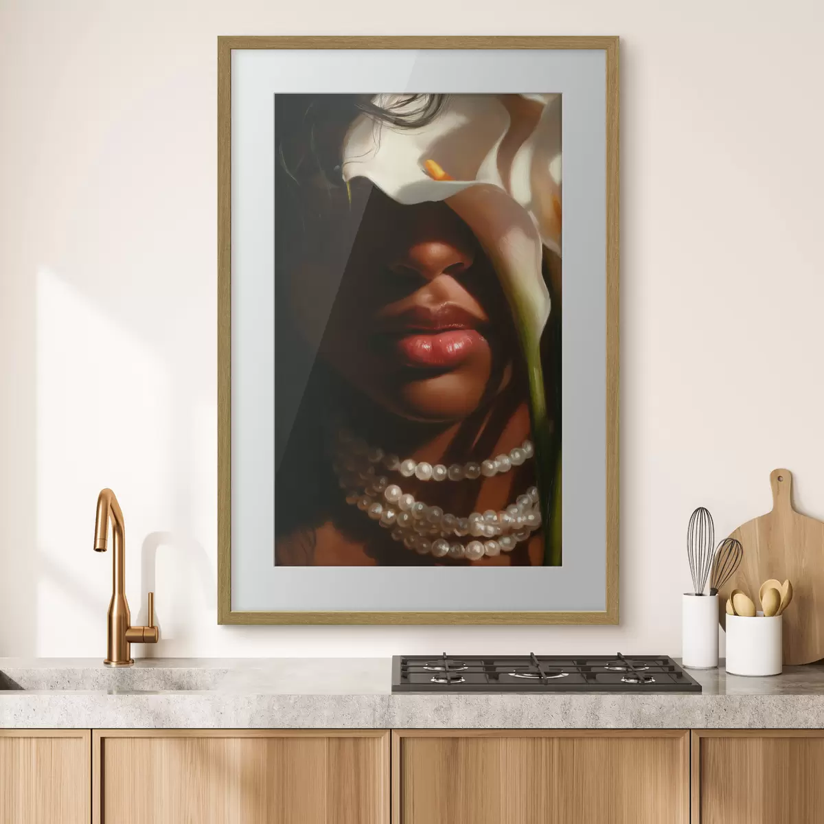 Poster Portret met witte bloemen en een parelketting f49978