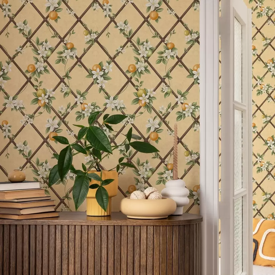 Fotobehang Bloemen en citrusvruchten op een crèmekleurige achtergrond met een rasterpatroon a01261v2