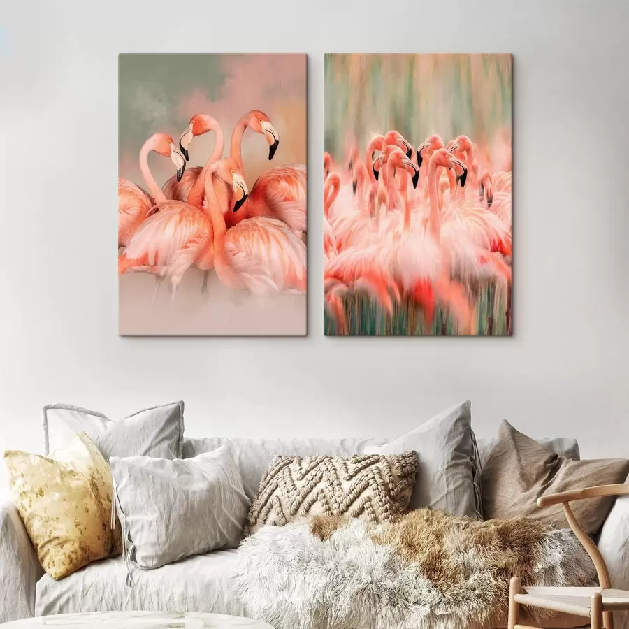  Schilderijen Een artistiek tweeluik met roze flamingo’s in pasteltinten, met een wazig en mistig effect m30763