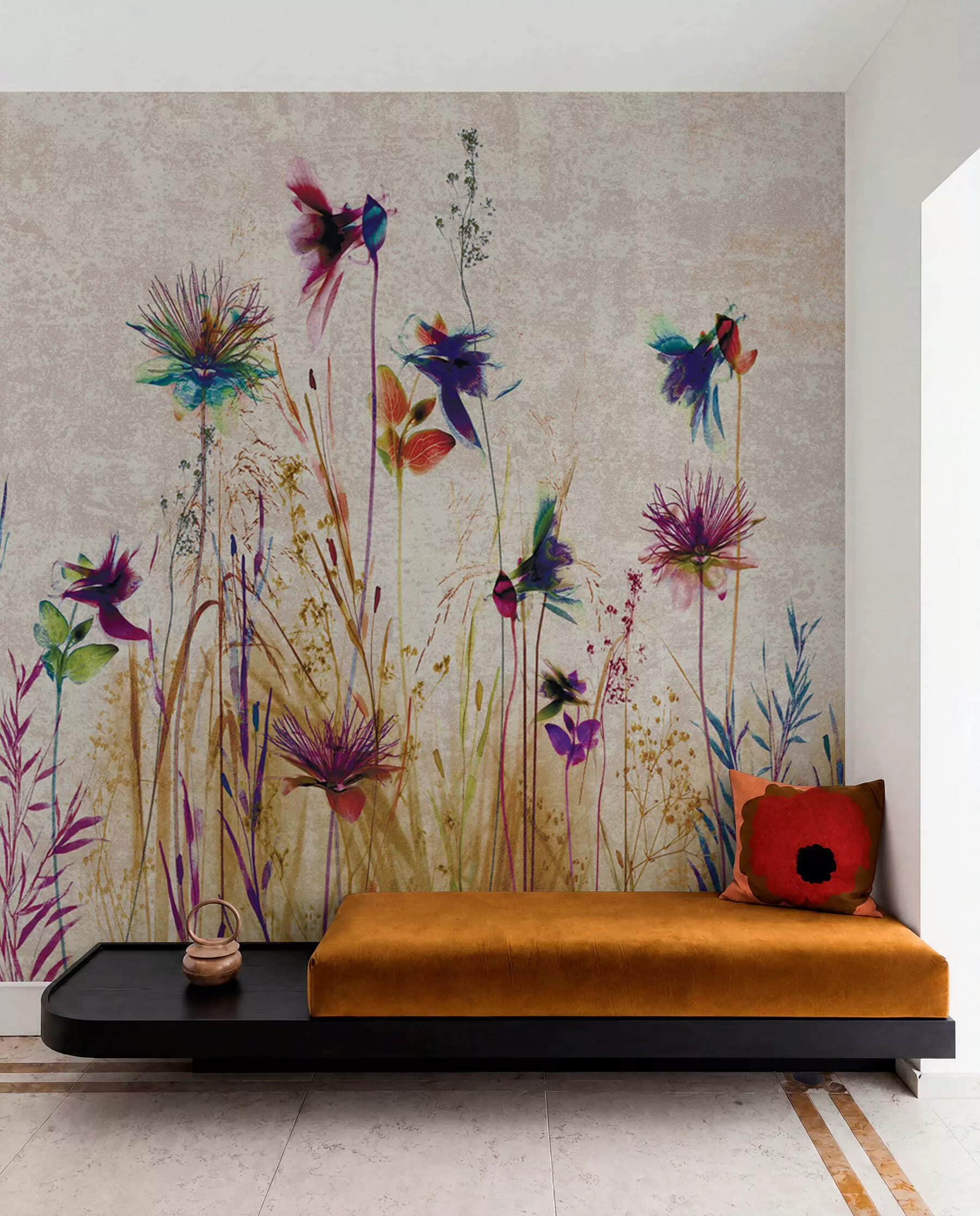 Fotobehang Ongewone hoge bloemen op een beige achtergrond u93672
