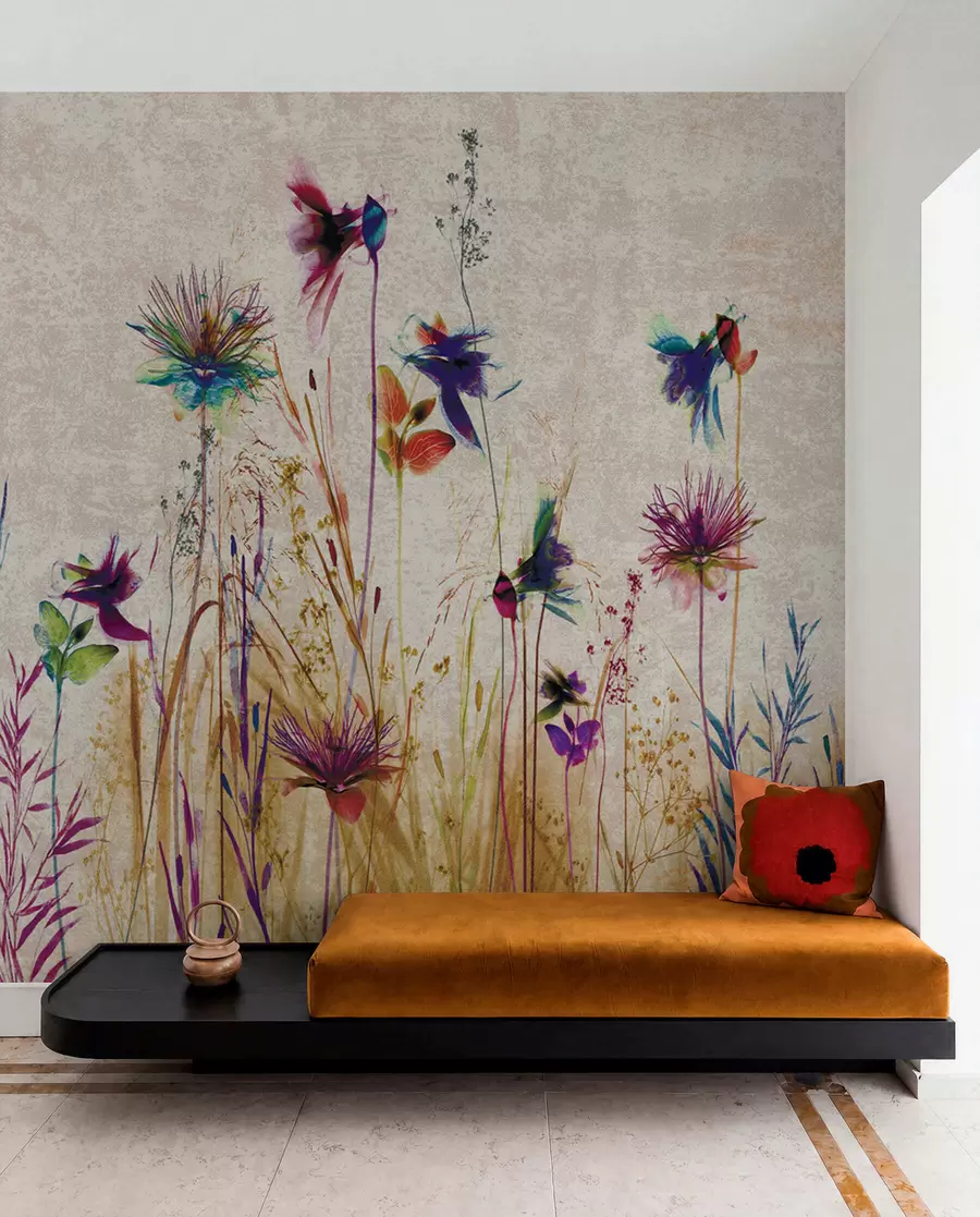 Fotobehang Ongewone hoge bloemen op een beige achtergrond u93672