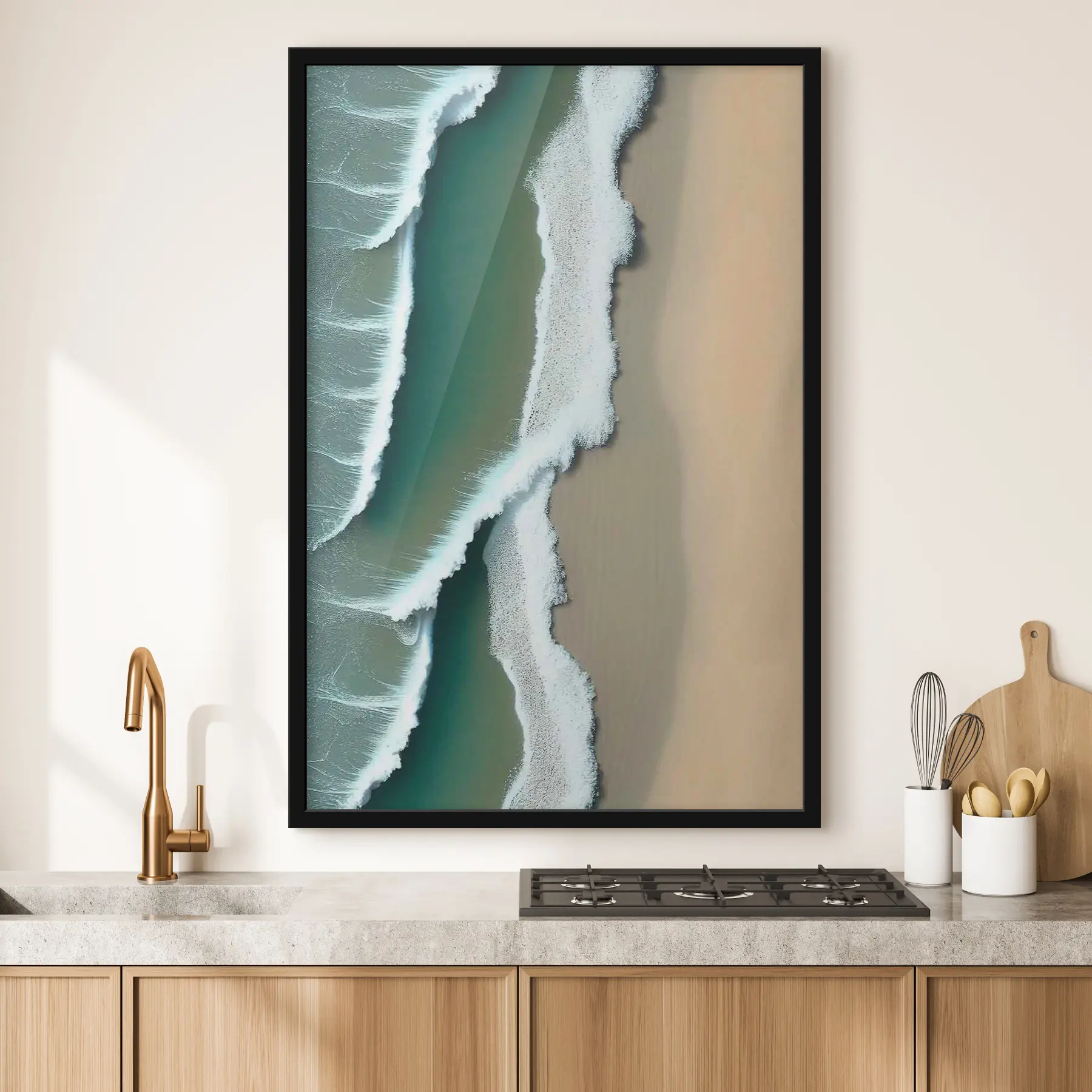 Fotobehang Zeeschuim op de zandkust f35434